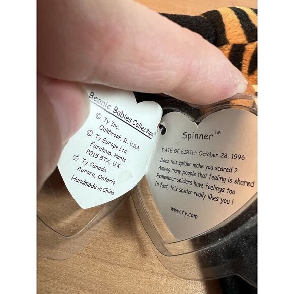 Ty Beanie Baby - Spinner the spider - w/protector 1996 - Picture 11 of 11